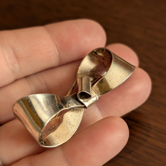 MCM christmas Sterling Silver Bow Brooch Mid Century Modern Coat Pin Minimalist - Picture 3 of 8